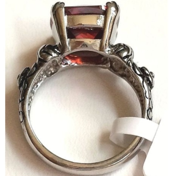 Silver Garnet Celtic Ring Size 8 9 red Cubic zirconia Stainless steel solitaire - Picture 7 of 8